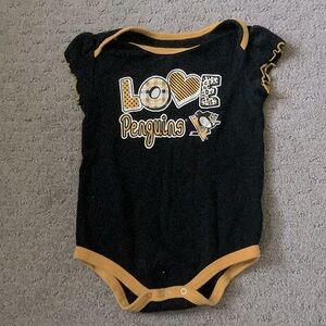 NHL Pittsburgh Penguins toddler girl onesie, 18M.